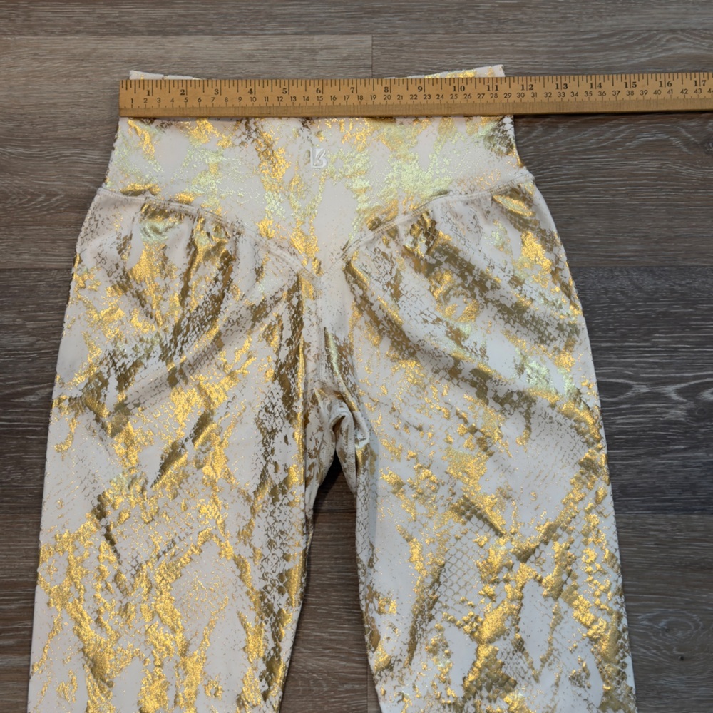 BuffBunny Leggings - Picture 6 of 11